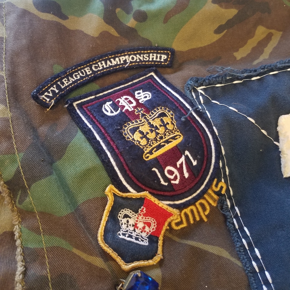 Camo Messenger Bag with Patches - Picture 5 of 15